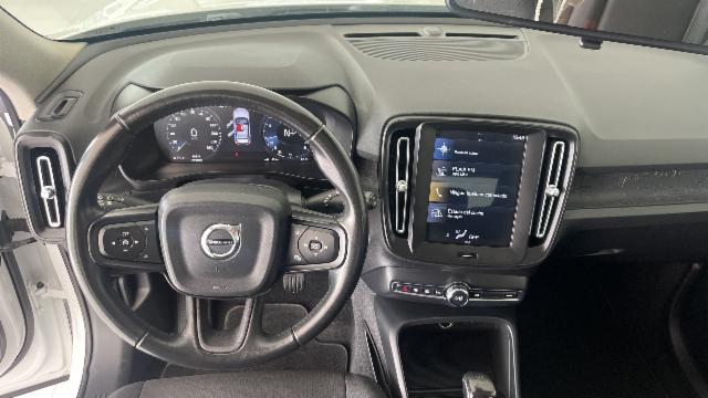 Volvo  XC40 T3 Manual