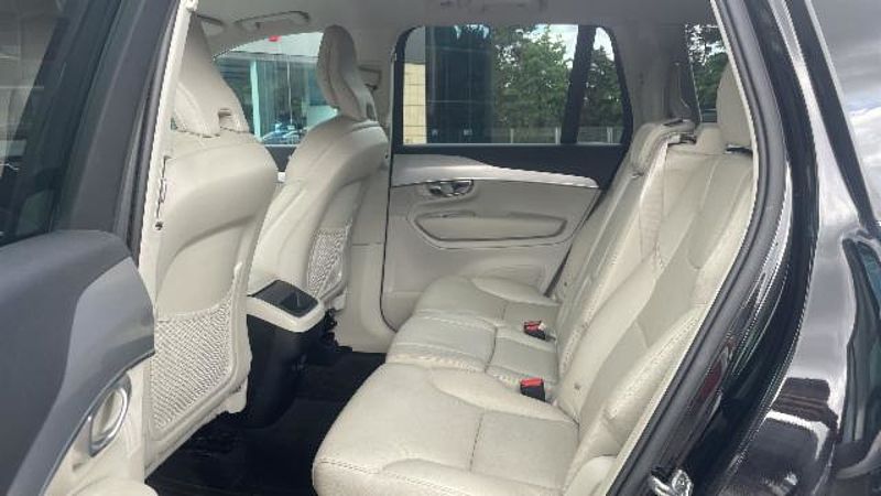 Volvo  D5 AWD Momentum 7 asientos