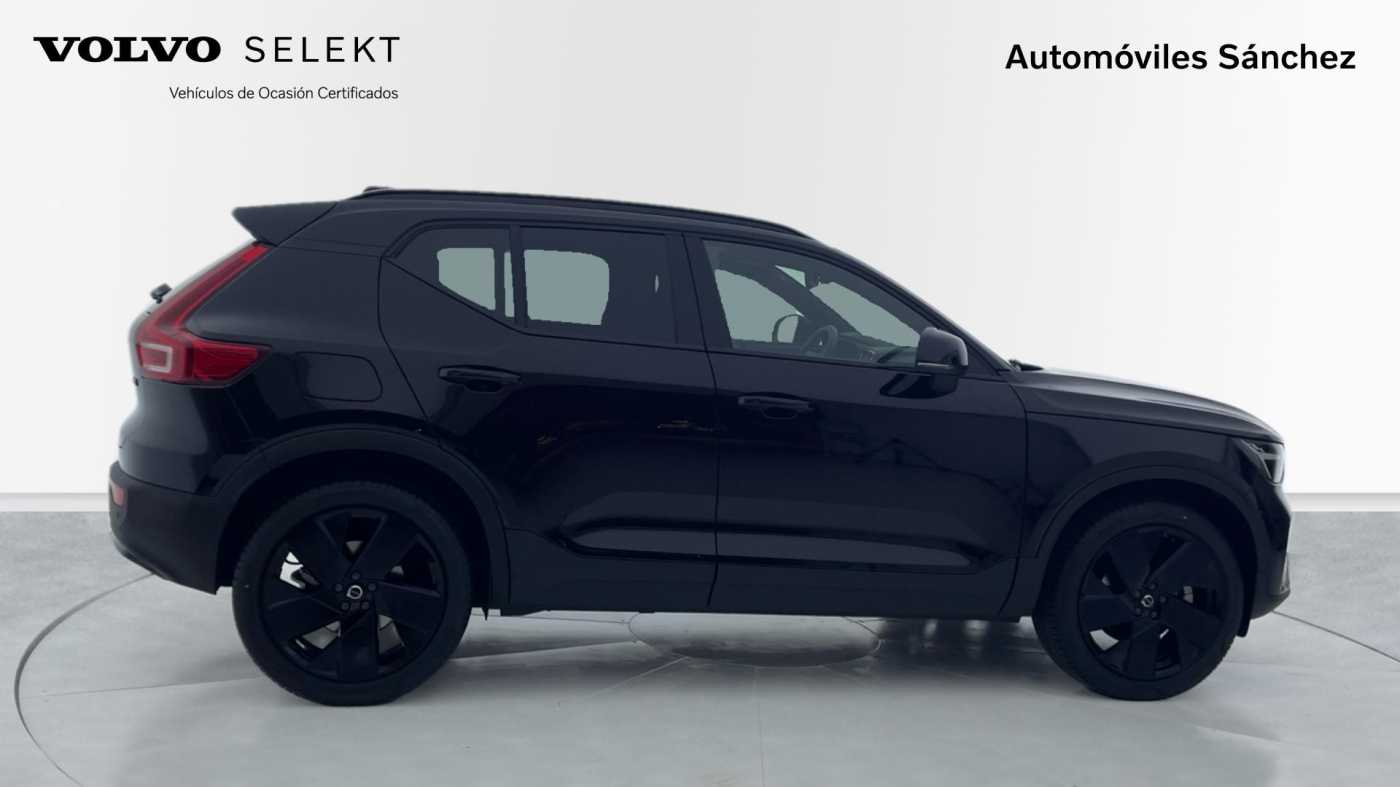 Volvo  XC40 Black Edition Plus, B3 Mild hybrid, Gasolina