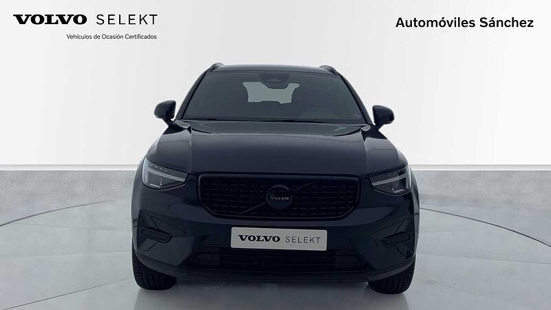 Volvo  XC40 Black Edition Plus, B3 Mild hybrid, Gasolina