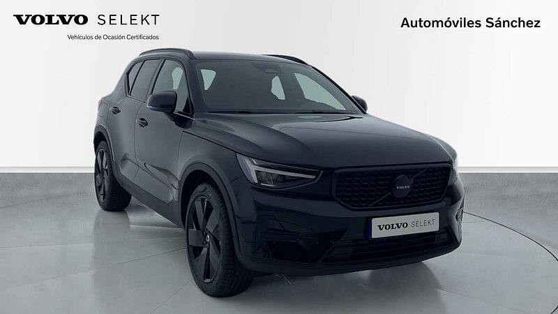 Volvo  XC40 Black Edition Plus, B3 Mild hybrid, Gasolina