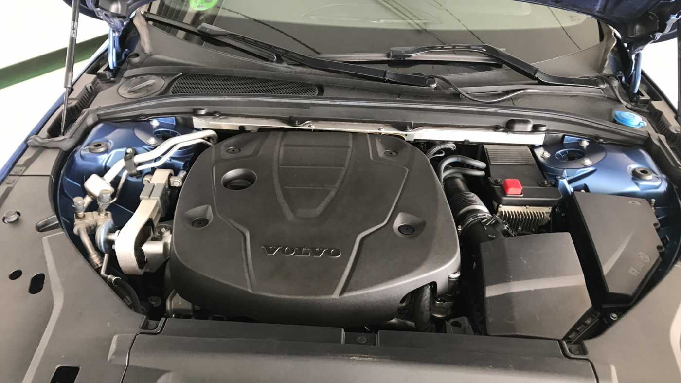 Volvo  D4 R-Design Automático